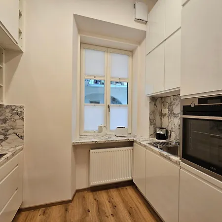 Apartment Relaxed Escape In The Old Town - App Sviti Tour As