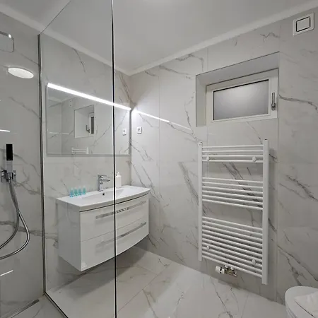 Relaxed Escape In The Old Town - App Sviti Tour As * ليوبليانا