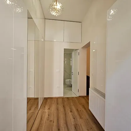 Relaxed Escape In The Old Town - App Sviti Tour As Apartman *